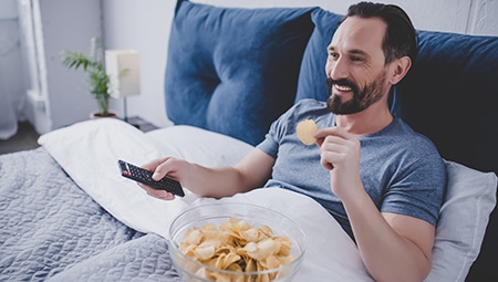 Article Image: 7-foods-to-avoid-eating-before-bed